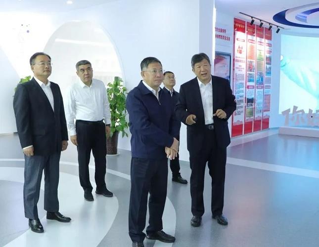 周立偉調研魯商集團強調：聚焦“理念、機制、模式、業態、技術”五個創新，擦亮國有商業企業“金字招牌”